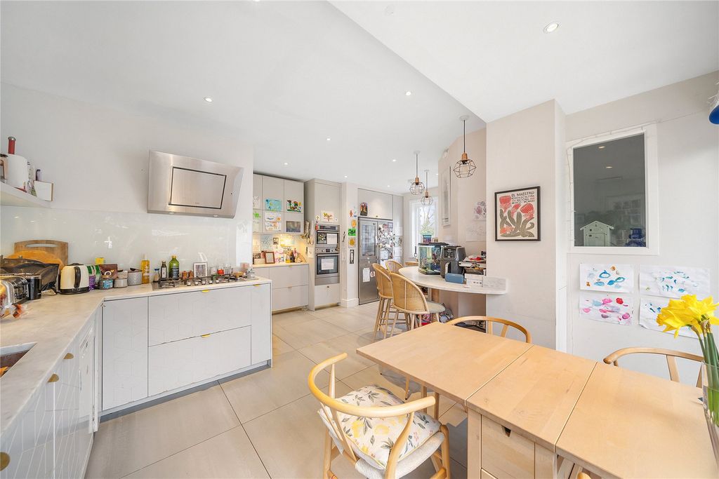 Property photo 3 of 13 Picture No. 05