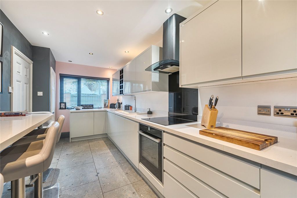 Property photo 3 of 21 Picture No. 15