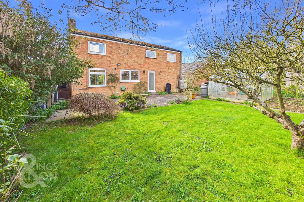 Property photo 2 of 19