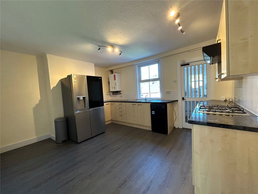 Property photo 3 of 15 Picture No. 08