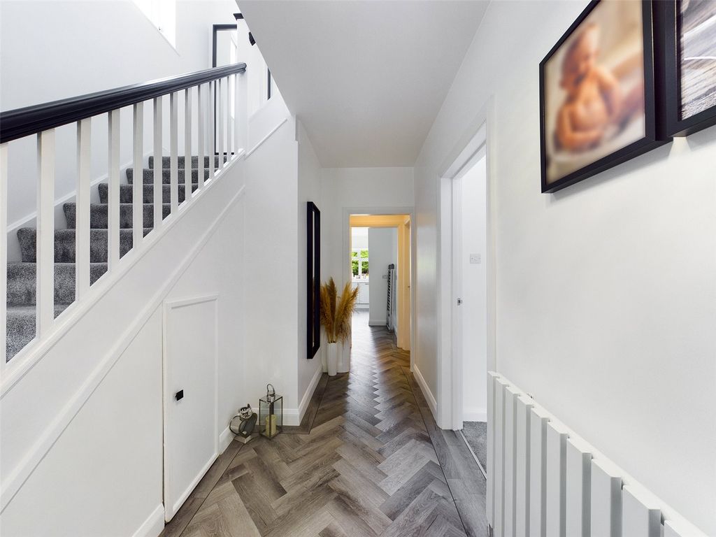 Property photo 2 of 30 Picture No. 02