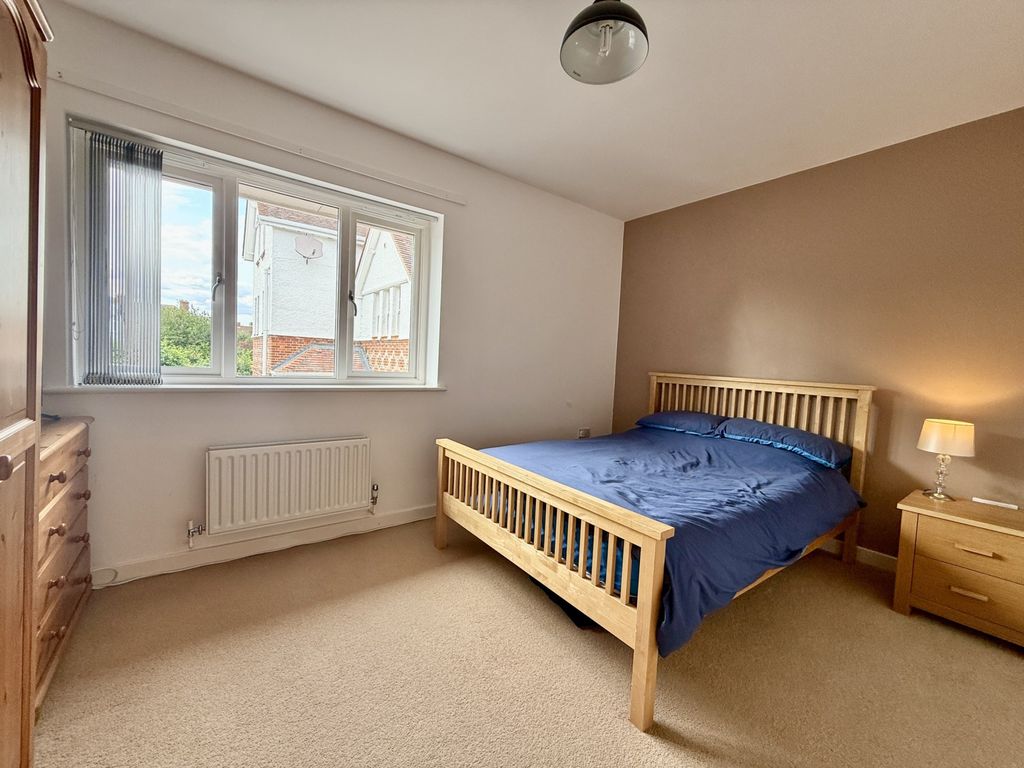 Property photo 3 of 6 2Ec8A23A-9565-42B3-8Ff5-Ec5881E4F6F8.Jpg