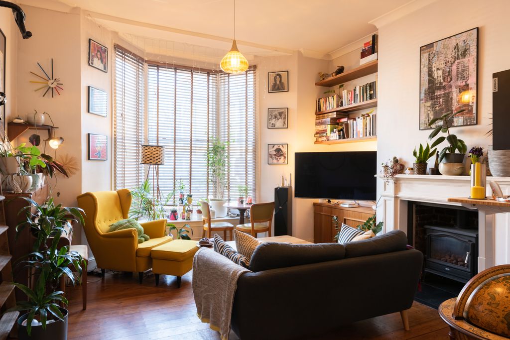 Property photo 1 of 9