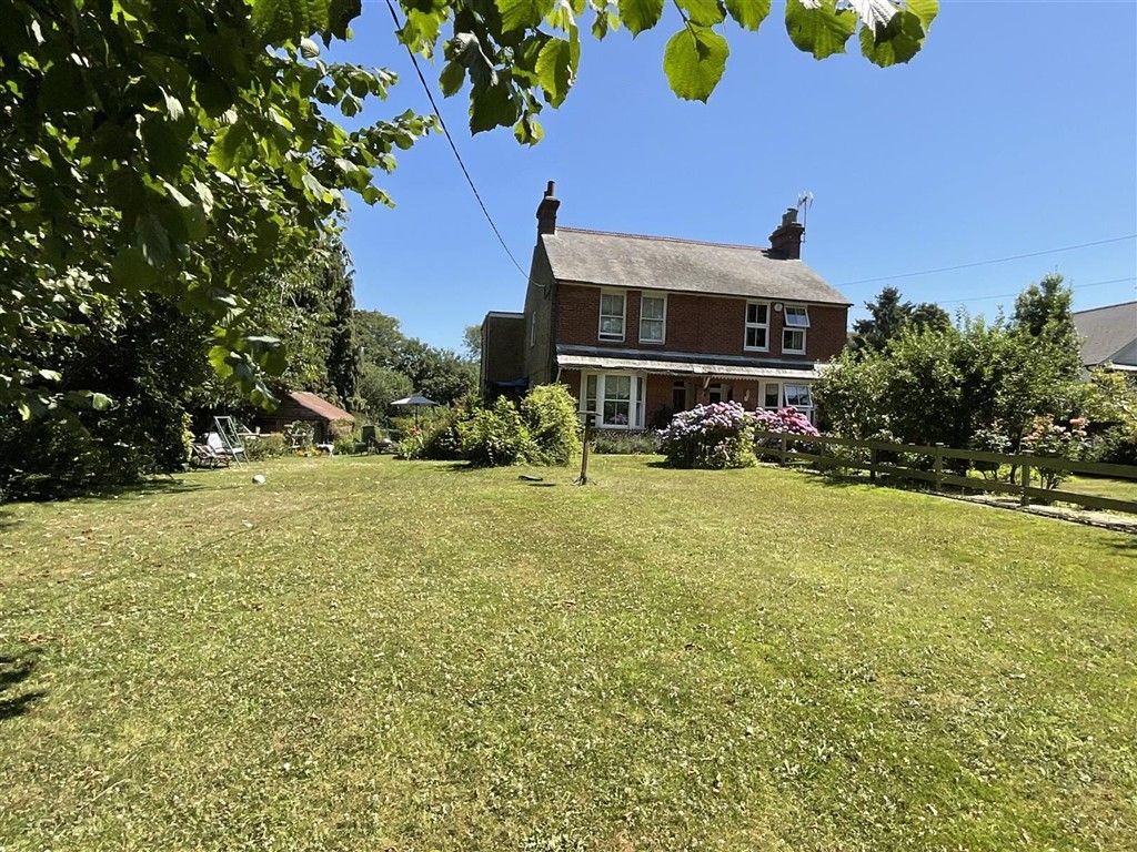 Property photo 1 of 14 Front