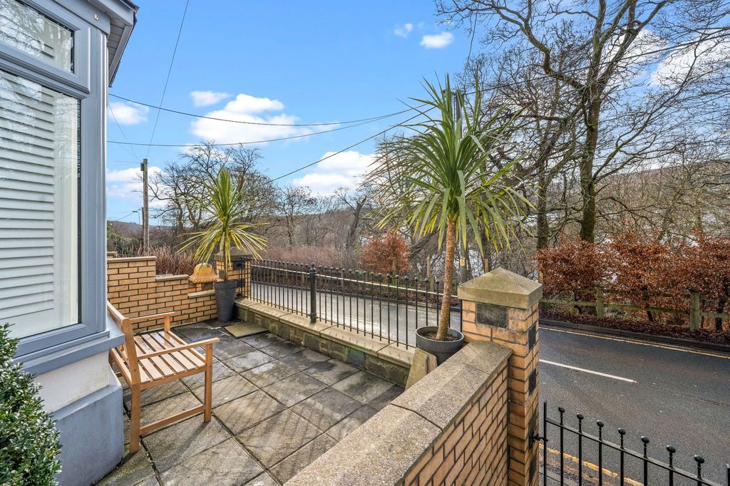 Property photo 3 of 38