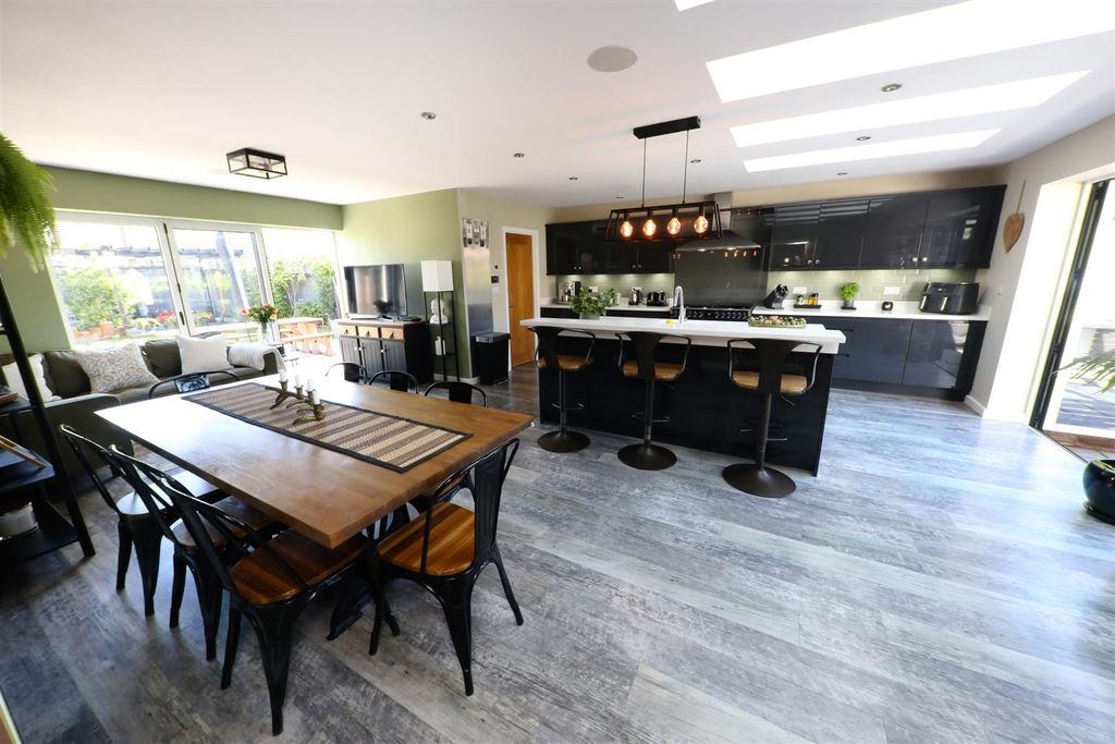 Property photo 2 of 60 Open Plan Living Dining Island Kitchen