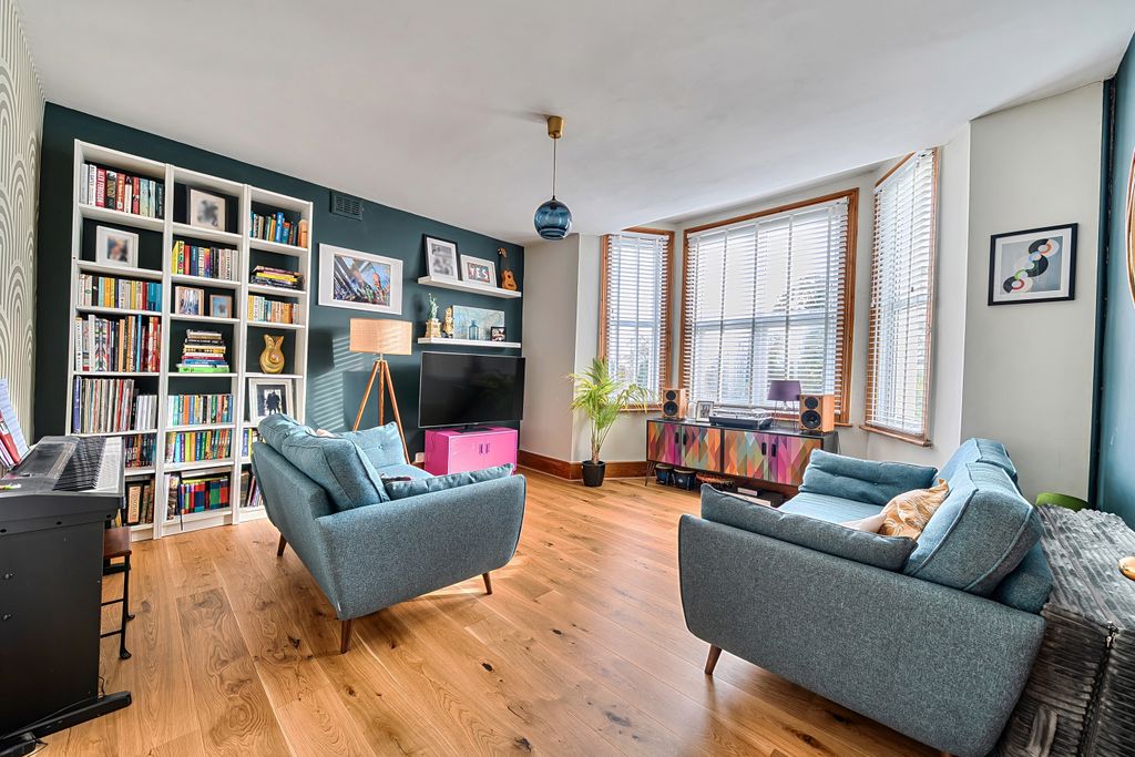 Property photo 2 of 26 Picture No. 19