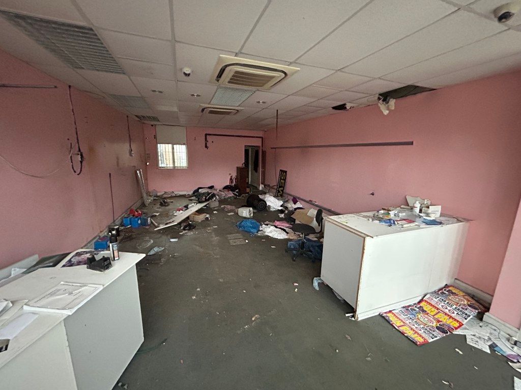 Property photo 2 of 6 Photo 1