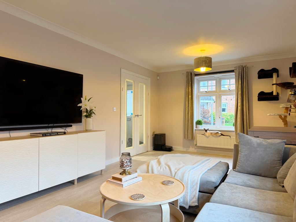 Property photo 3 of 28 Living Room