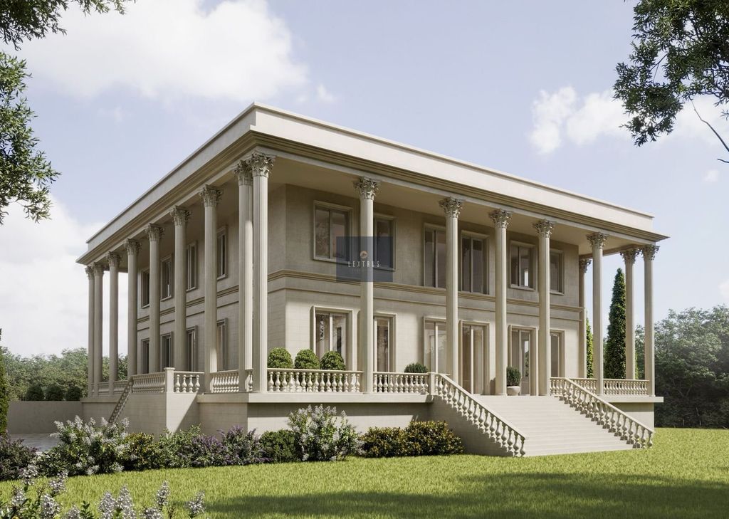 Property photo 2 of 13