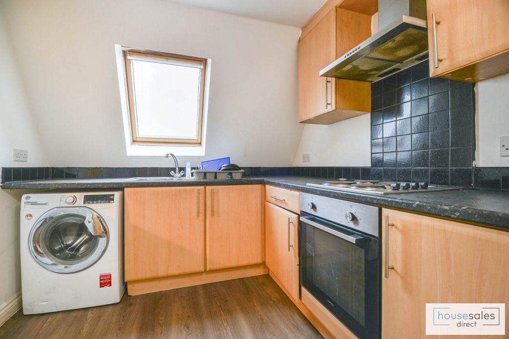 Property photo 2 of 7