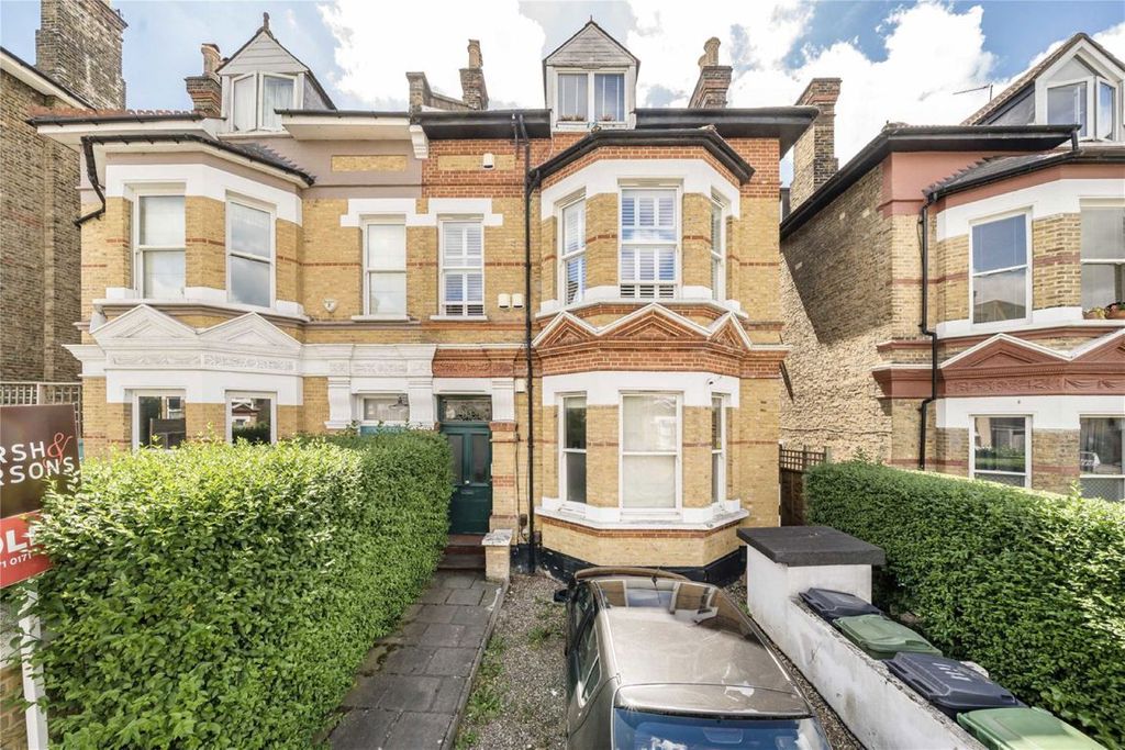 Property photo 1 of 8