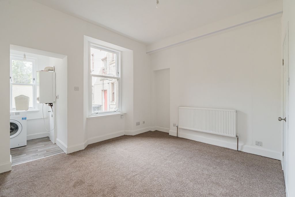 Property photo 3 of 19 Property Image 4