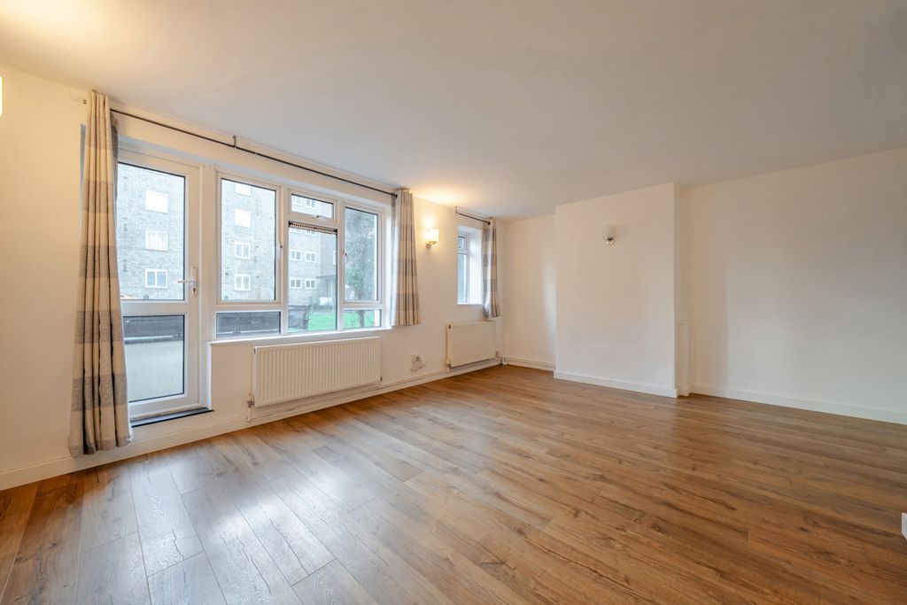 Property photo 2 of 20 Reception Room