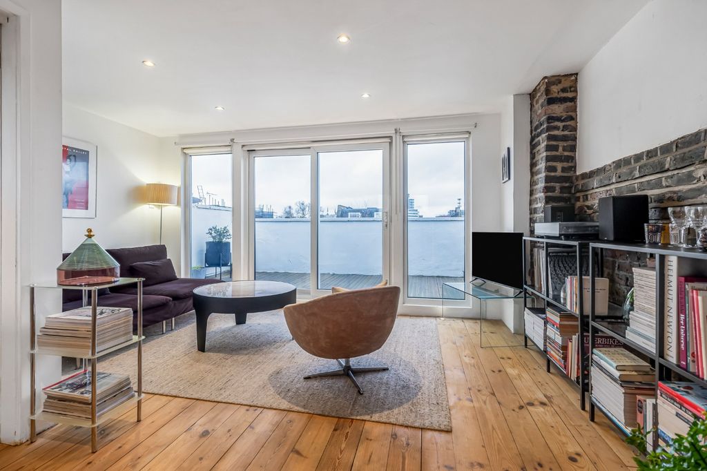 Property photo 1 of 32 Picture No. 12