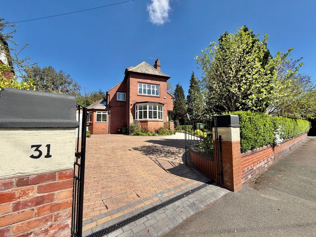 Property photo 1 of 39