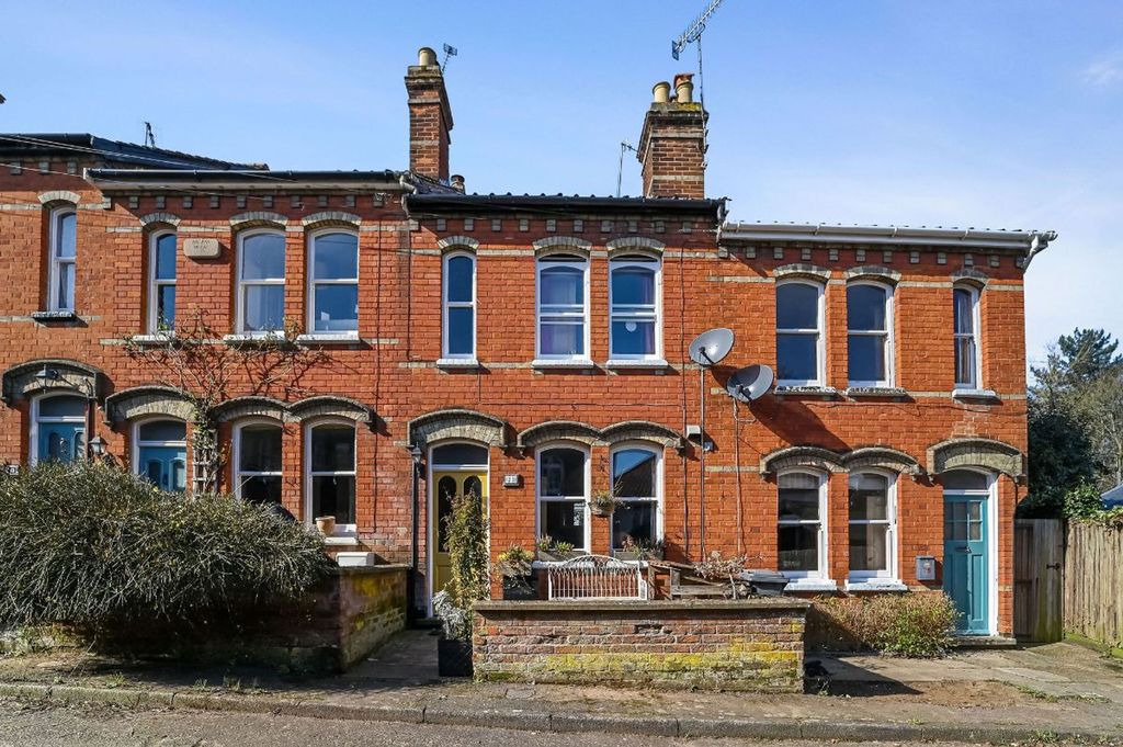 Property photo 1 of 19
