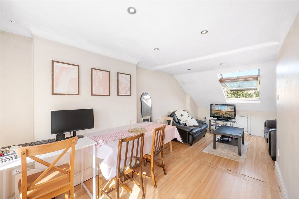 Property photo 2 of 13 Picture No. 04