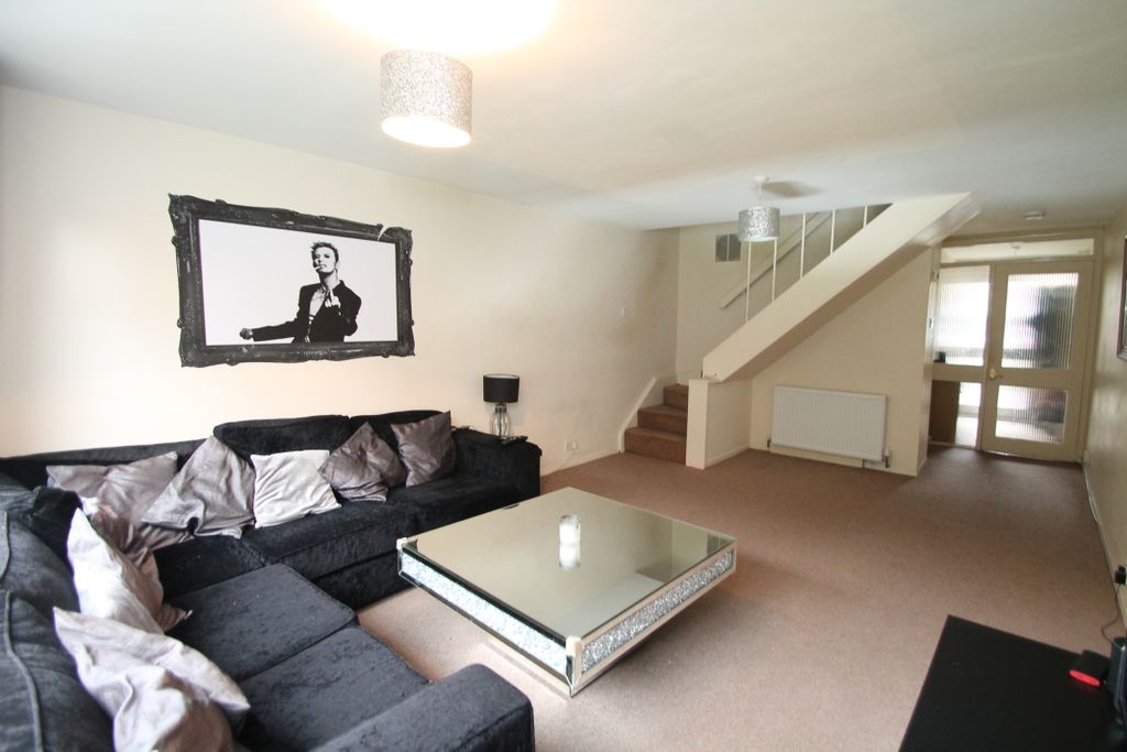 Property photo 1 of 11 Lounge
