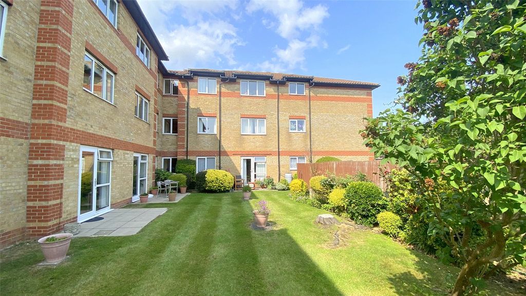 Property photo 1 of 11 Picture No. 16
