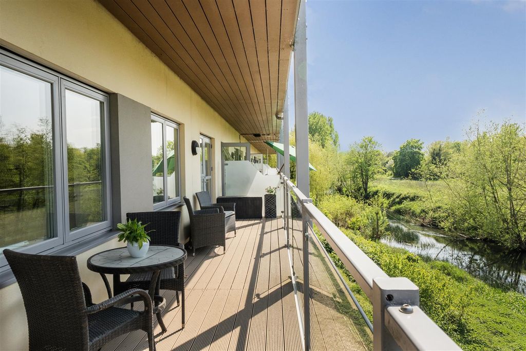 Property photo 1 of 19 1451420-6-69Ef6961d56A8.Jpg