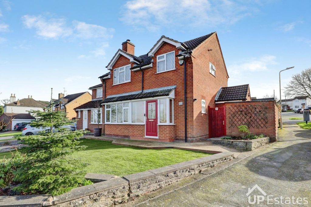 Property photo 1 of 24 Front Aspect