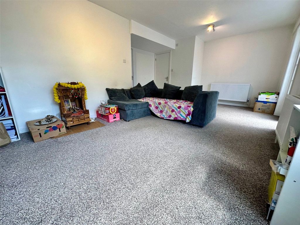 Property photo 3 of 14 Picture No. 05