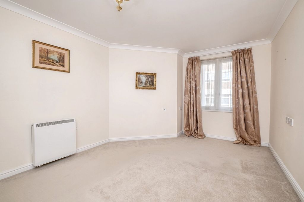 Property photo 3 of 10