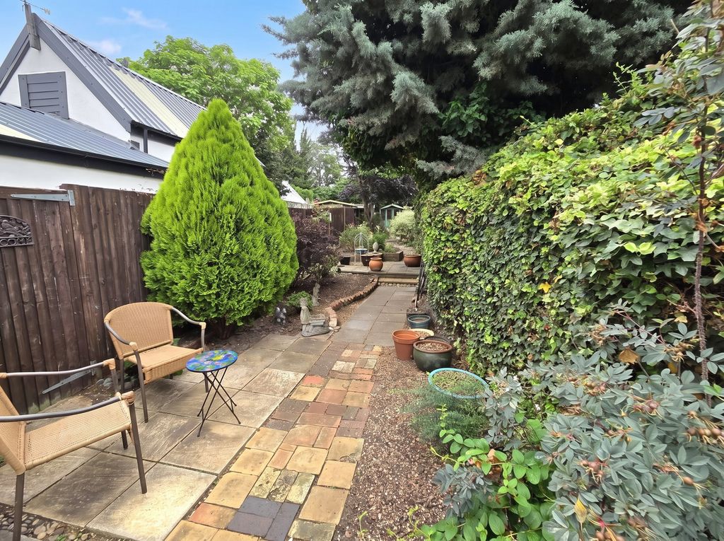Property photo 2 of 16