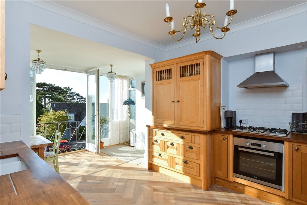 Property photo 2 of 16 Kitchen