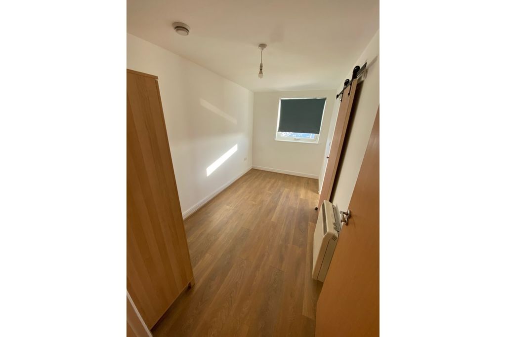 Property photo 3 of 10 Bedroom