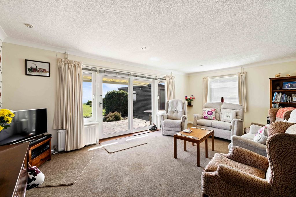 Property photo 3 of 23