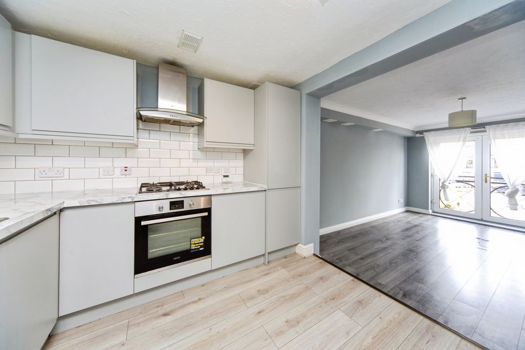 Property photo 2 of 41 Pbox-Img.Jpg