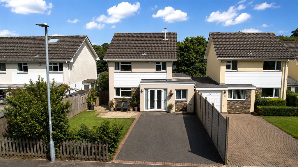 Property photo 1 of 25 Picture No. 05