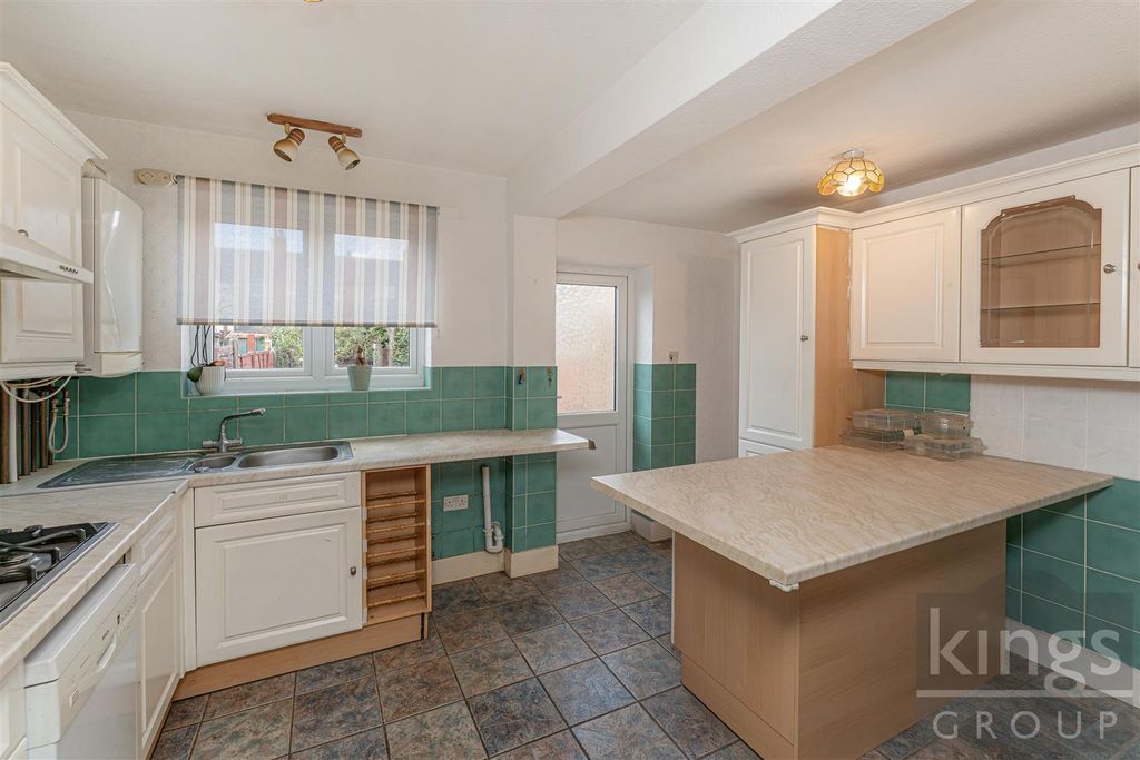 Property photo 3 of 15