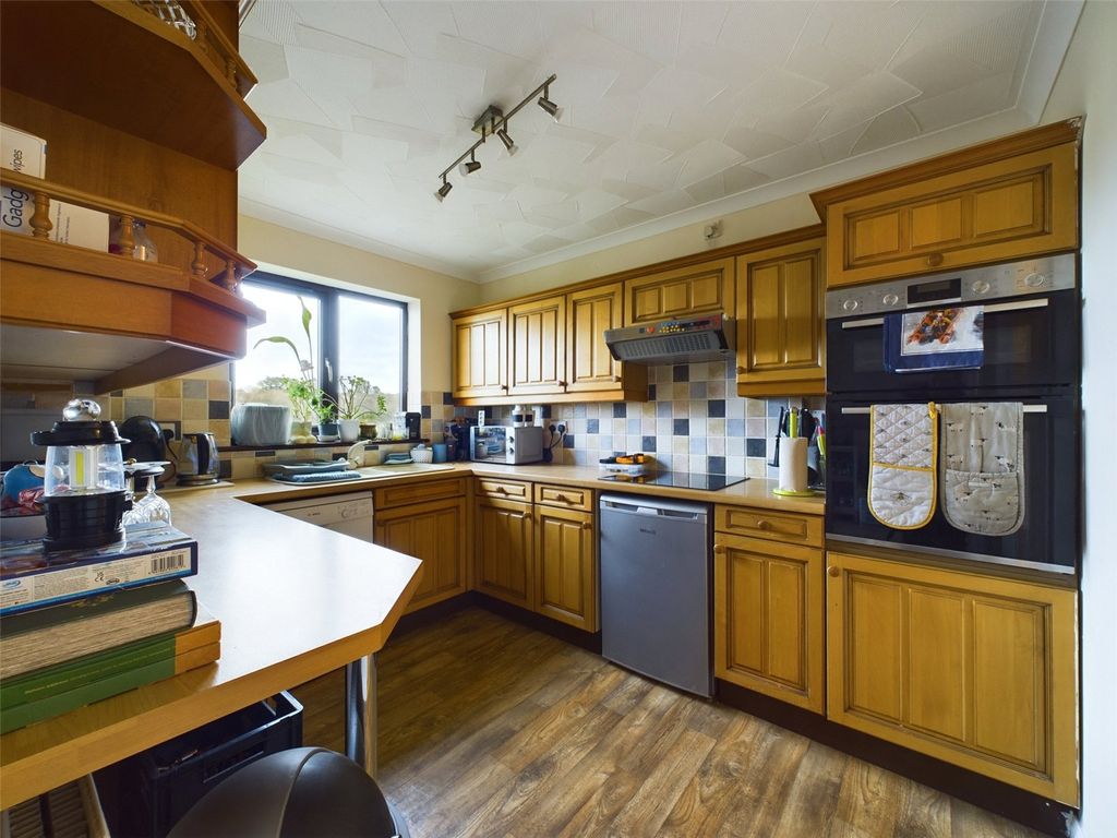 Property photo 3 of 17 Picture No. 22