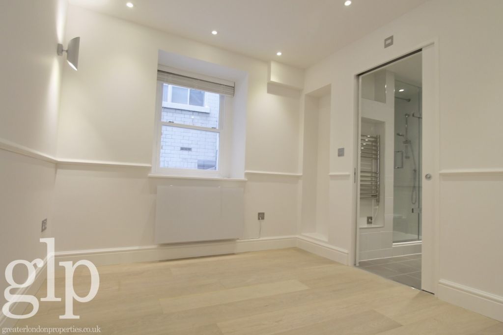 Property photo 2 of 8 962584