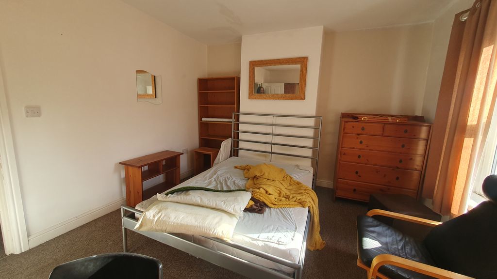 Property photo 3 of 21 Gallery