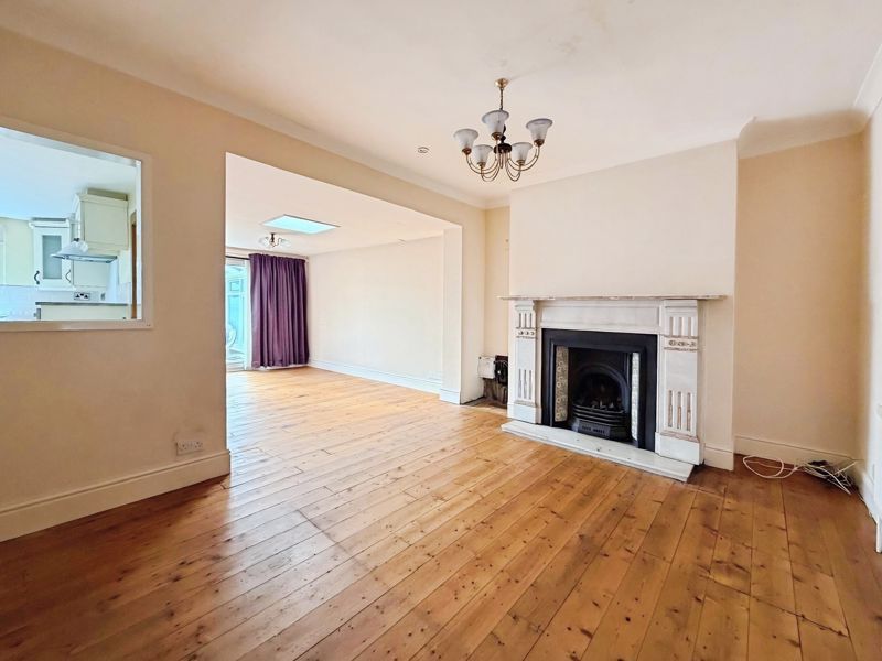 Property photo 2 of 17 Photo 8