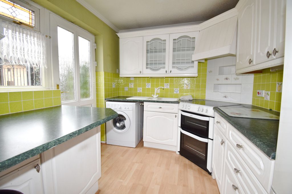 Property photo 2 of 13