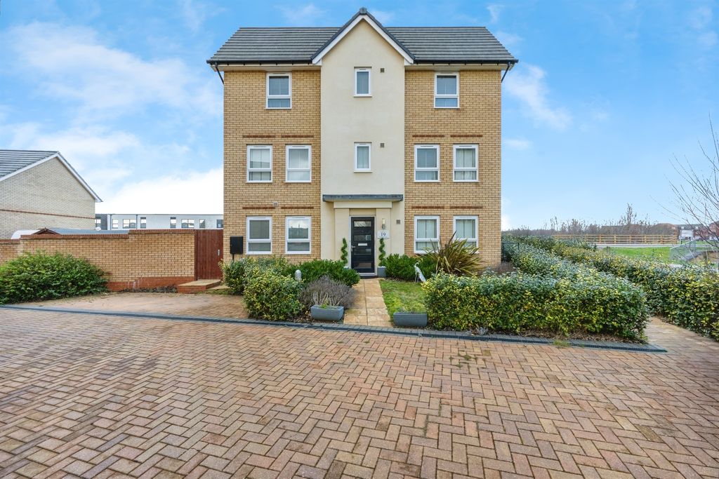 Property photo 1 of 14