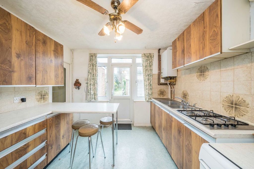 Property photo 3 of 9