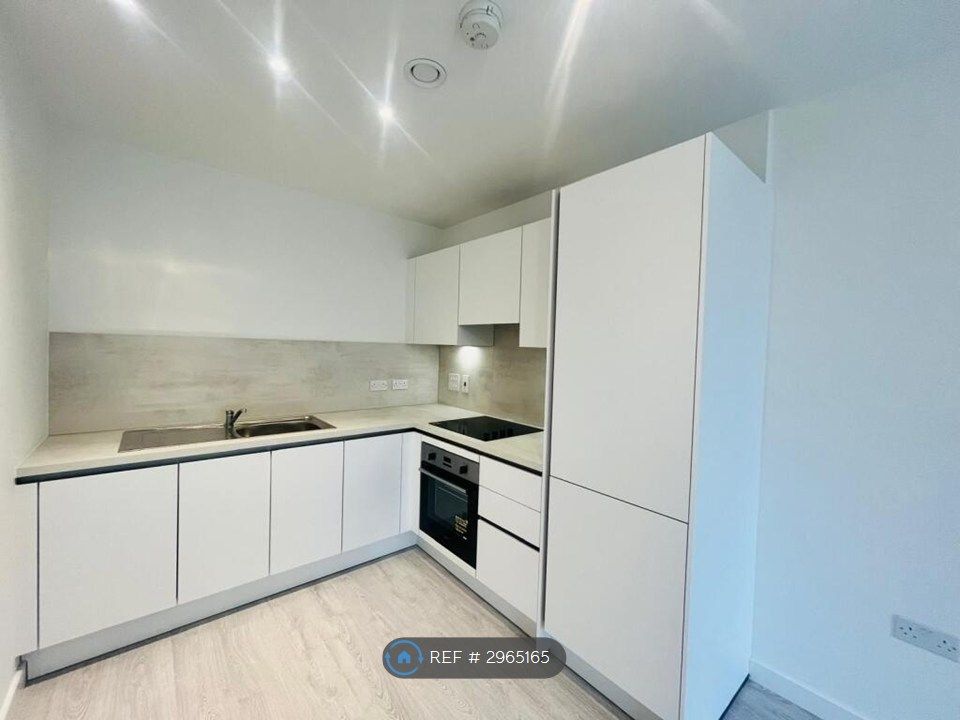 Property photo 1 of 12 Kitchen