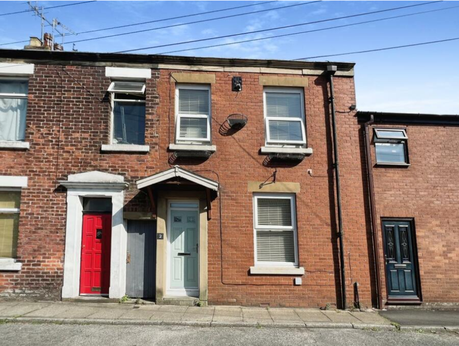 Property photo 1 of 12