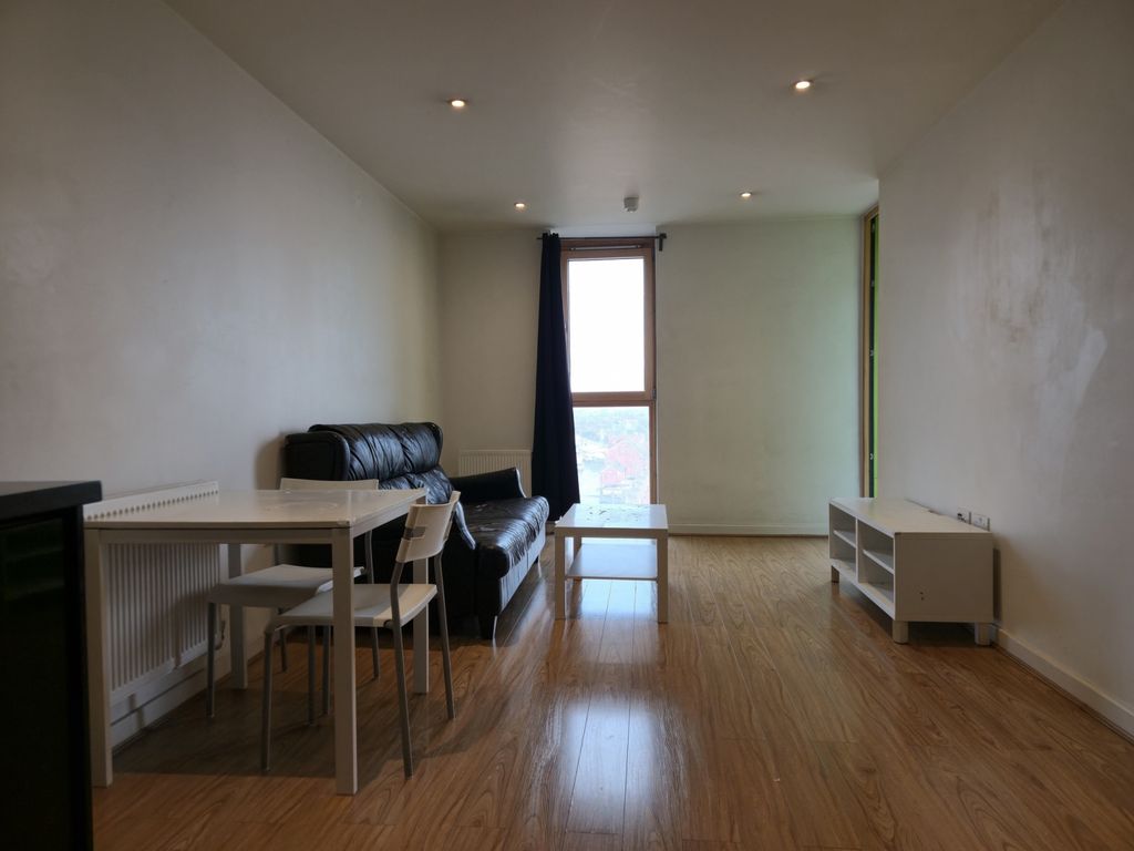 Property photo 1 of 7 Modern 1 Bedroom 1 Bath Apartment In The Lemonade Building, Barking, Ig11