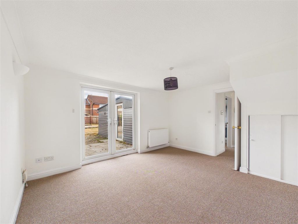 Property photo 3 of 10 Cam05451G0-Pr0200-Still002.Jpg