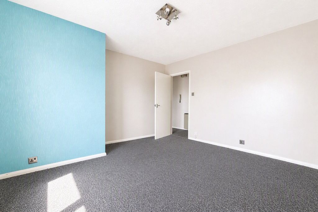 Property photo 2 of 8 Picture No. 08