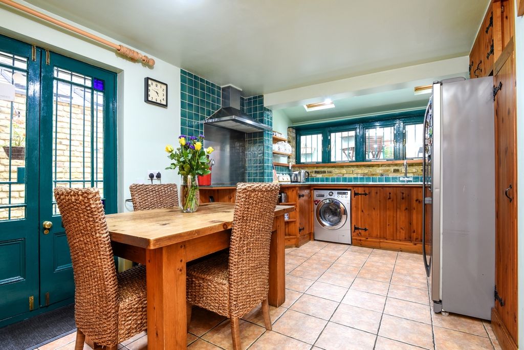 Property photo 3 of 13 Kitchen