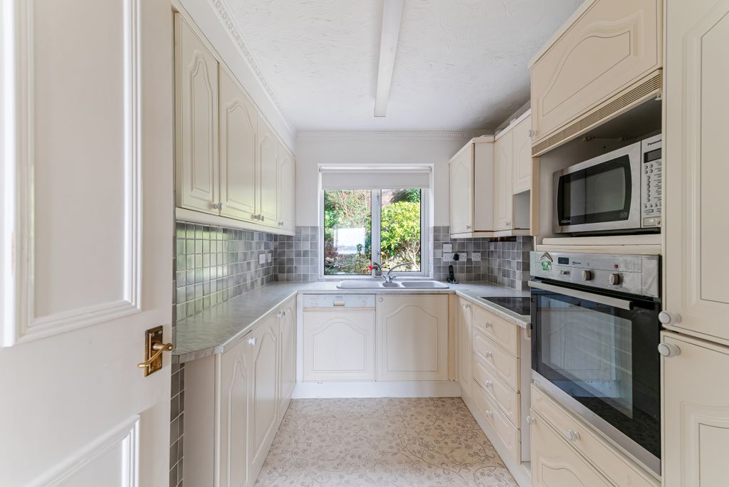 Property photo 2 of 23 Gallery