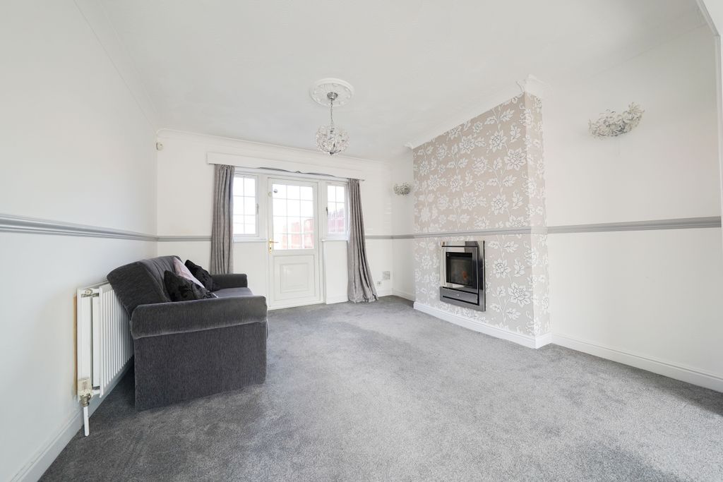 Property photo 3 of 15 Dsc00968